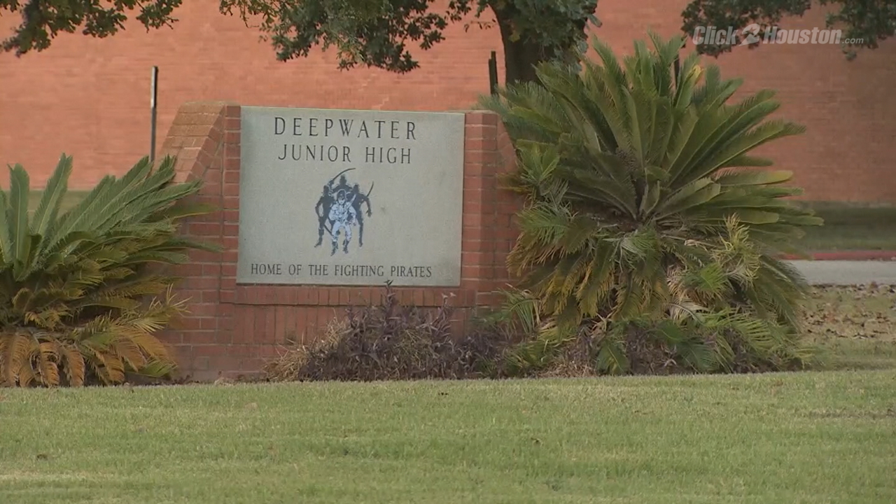 2 men rob armored car driver outside Deer Park ISD junior high...